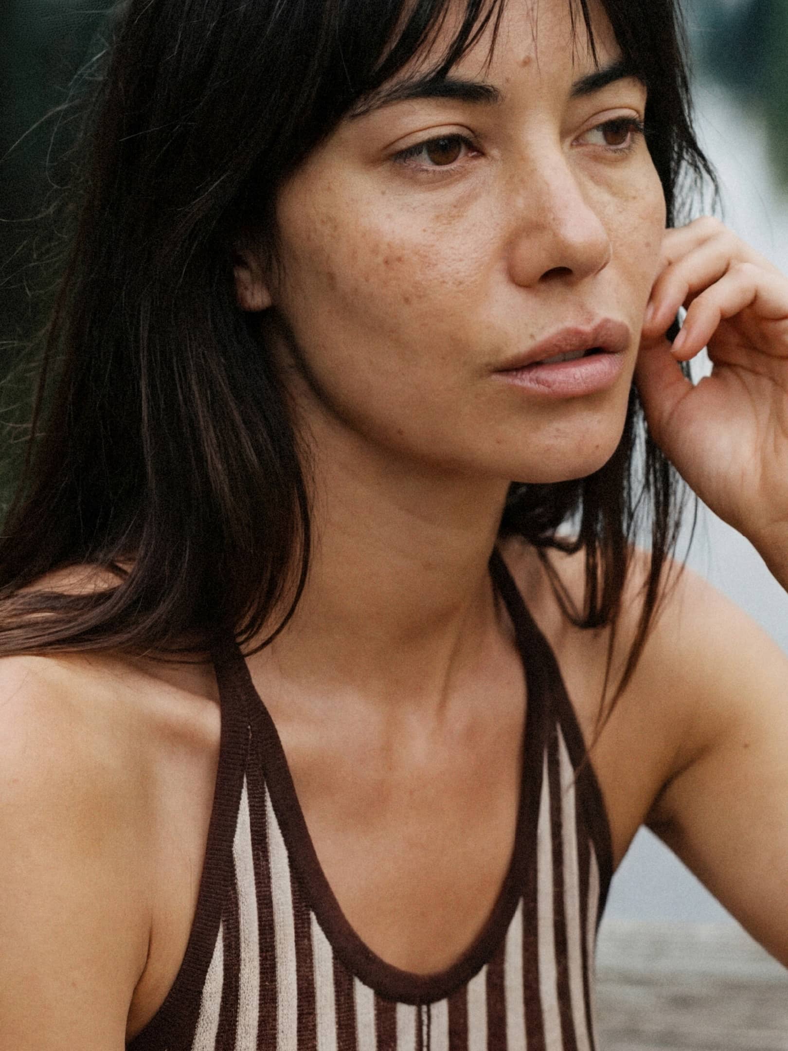 ajen-ai-campaign-portrait-woman-the-phoney-club